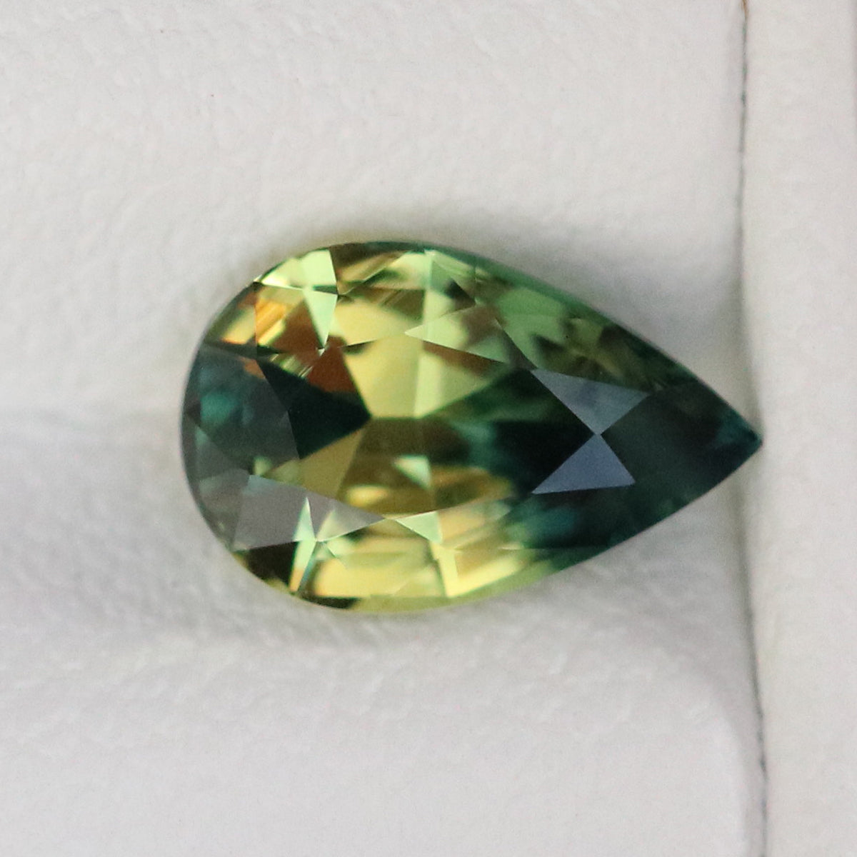 Bi Color Pear Sapphire 1.10 CT