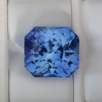 Ceylon Blue Sapphire 4.20 - STRAGEMS & JEWELS