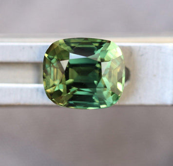 Parti Sapphire 4.09 carats