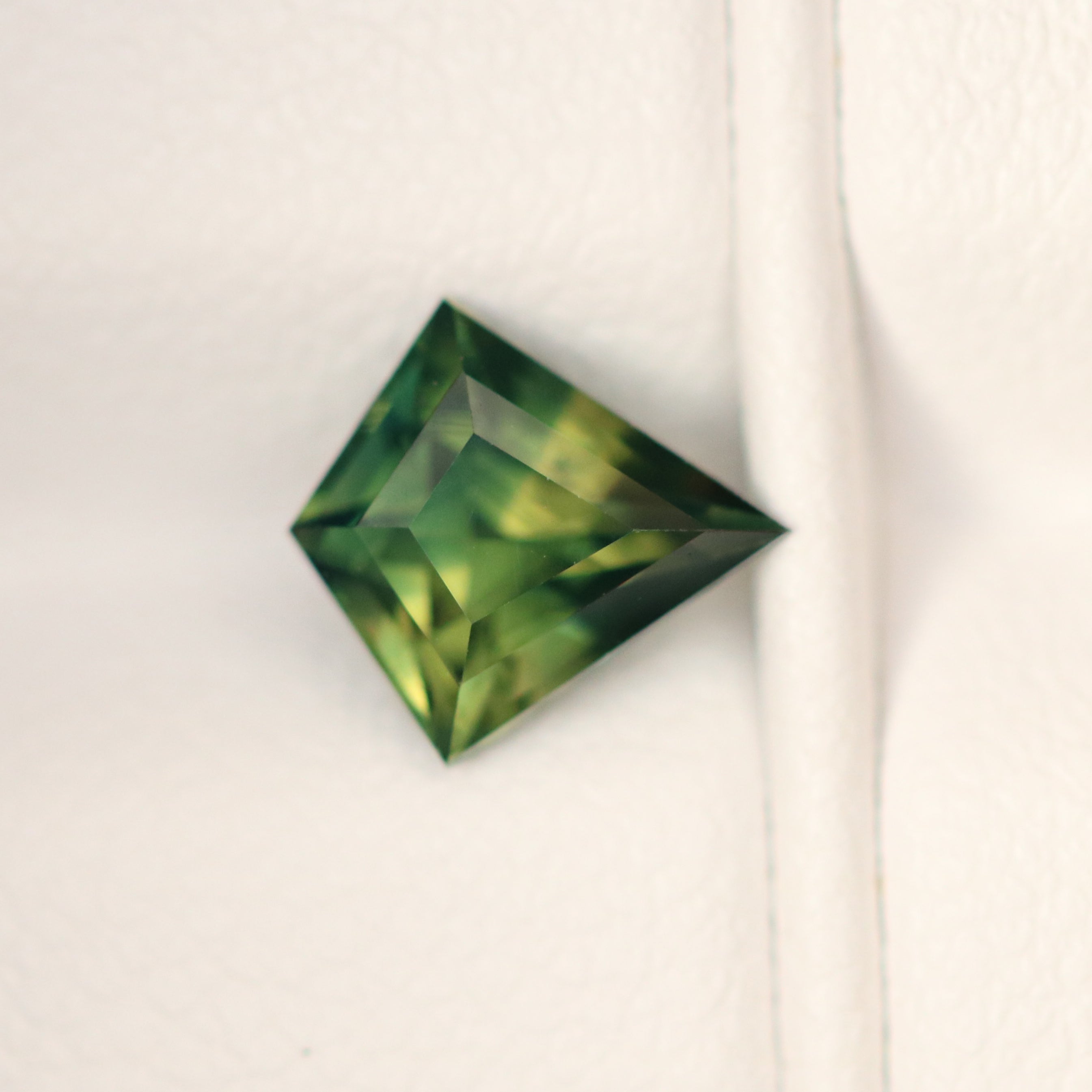 Australian Parti Sapphire 1.66 CT