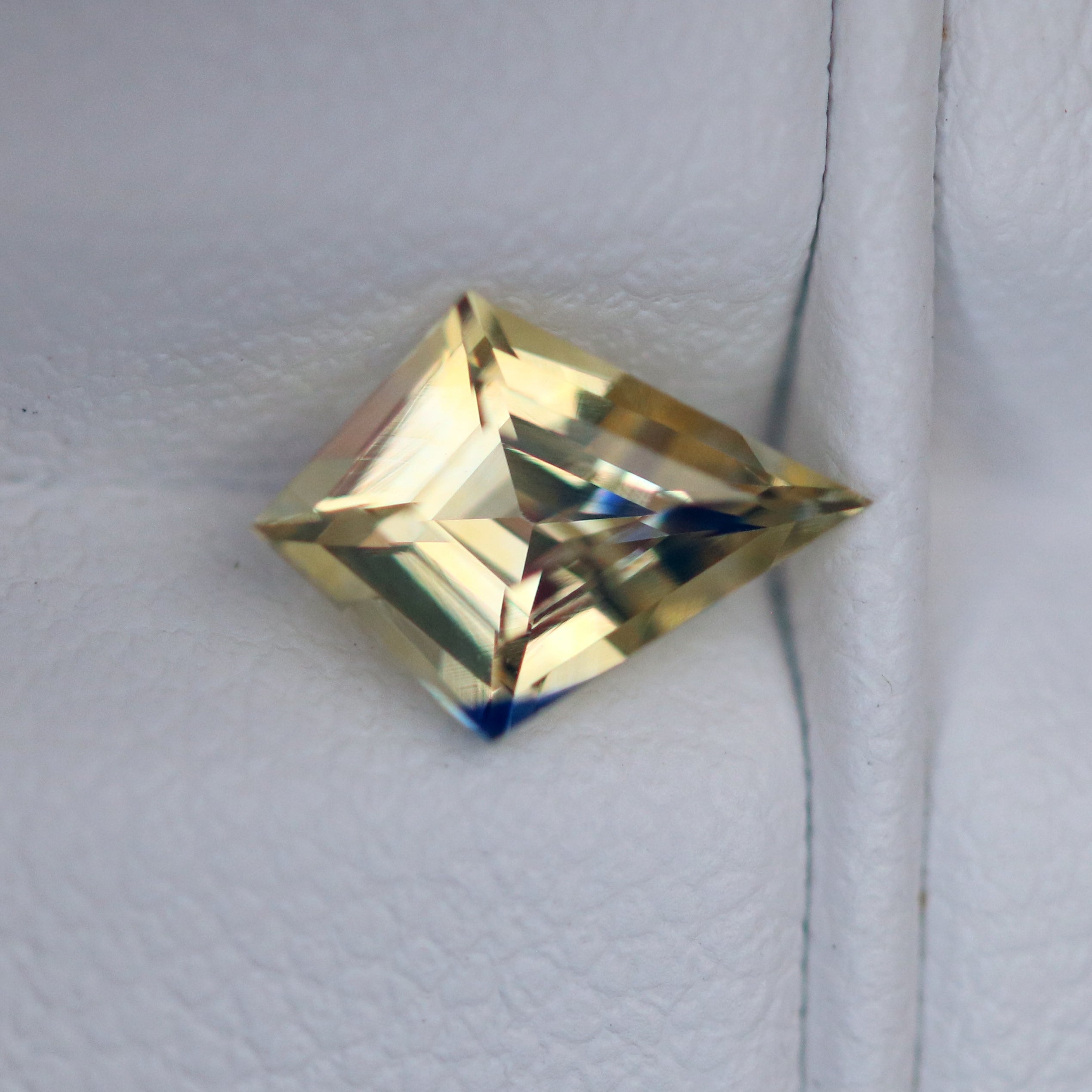 Natural Kite Shape Sapphire 1.04 CT