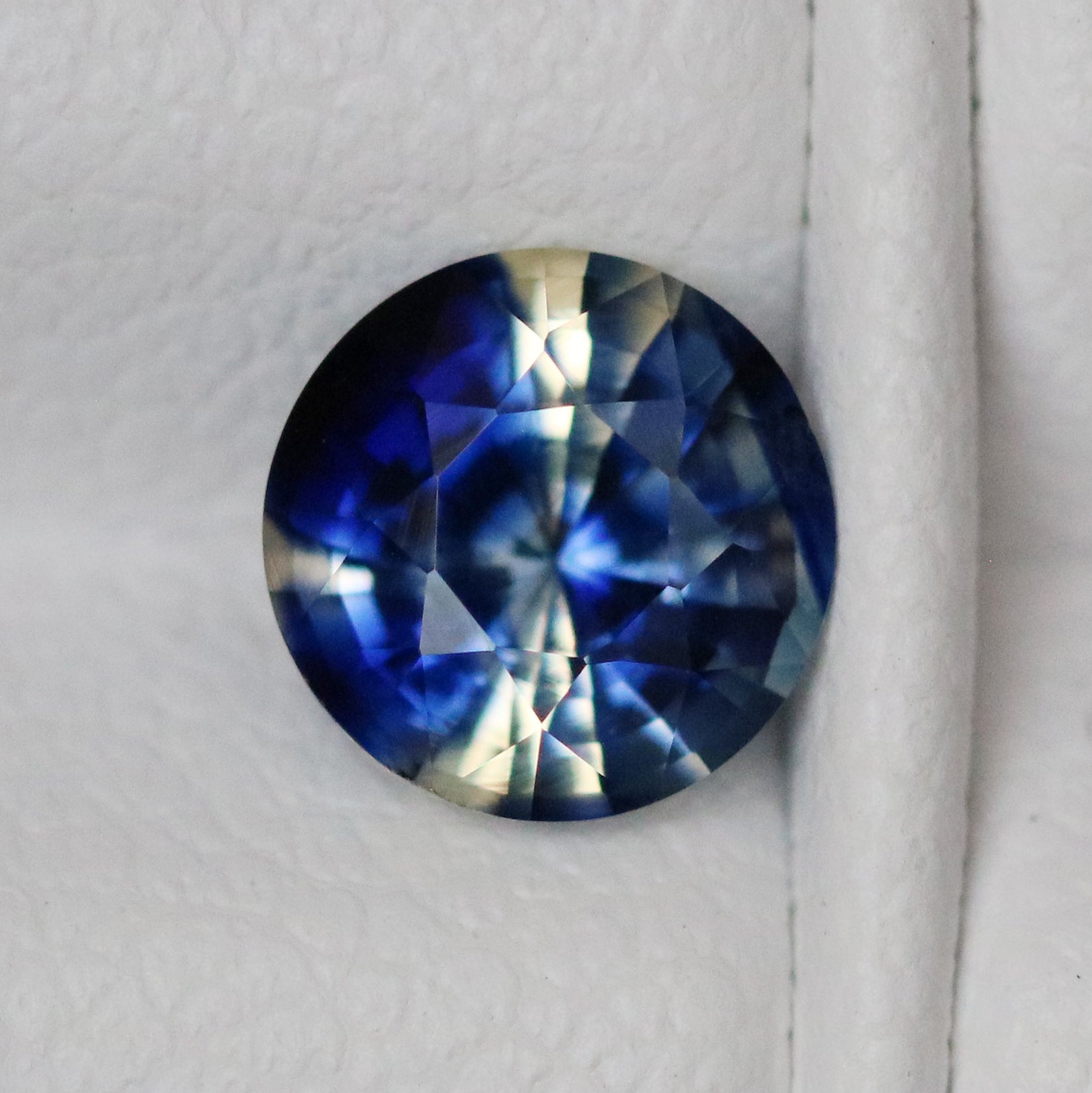 Natural Bi - Color Sapphire 1.01 CT