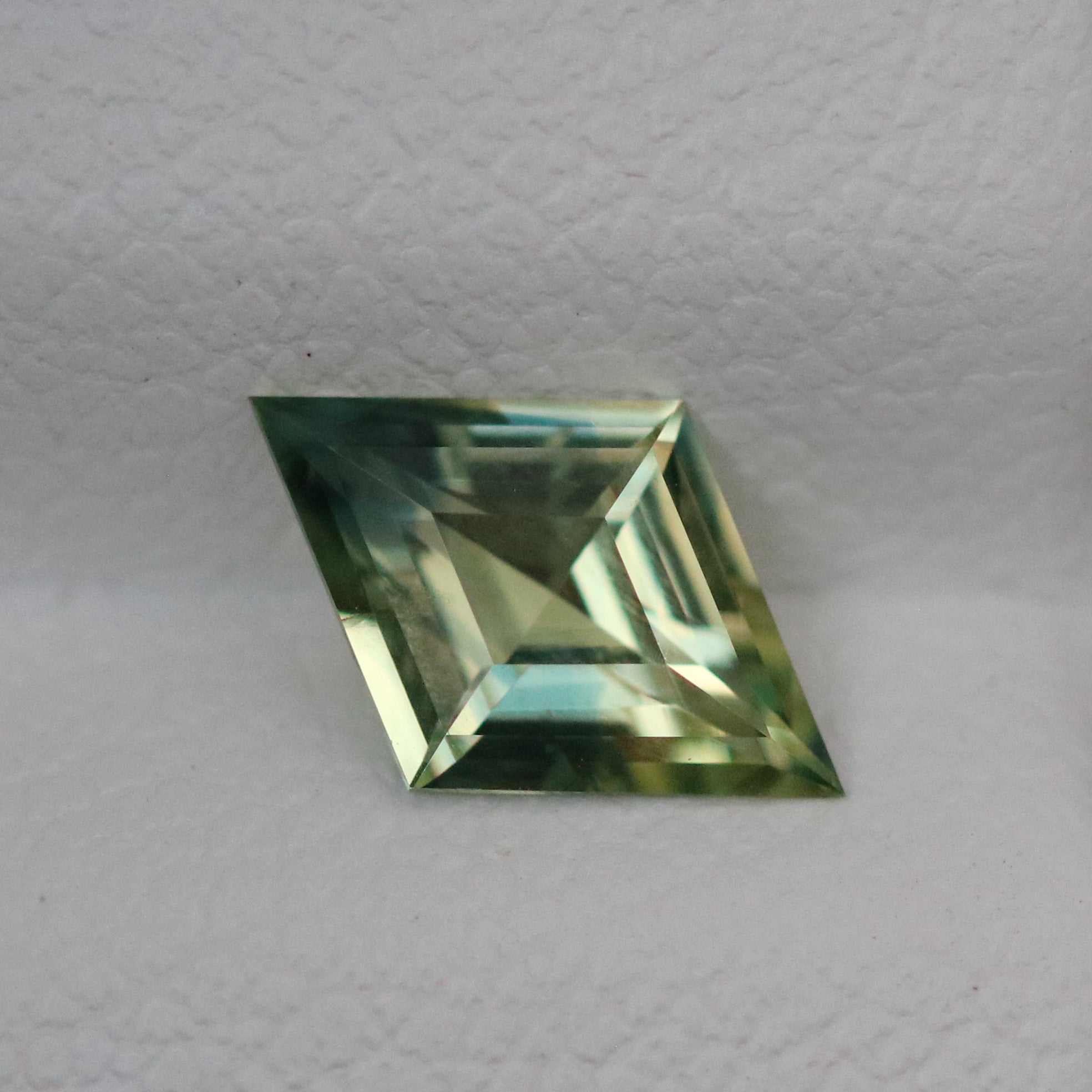 Australian Parti Sapphire 0.73 CT