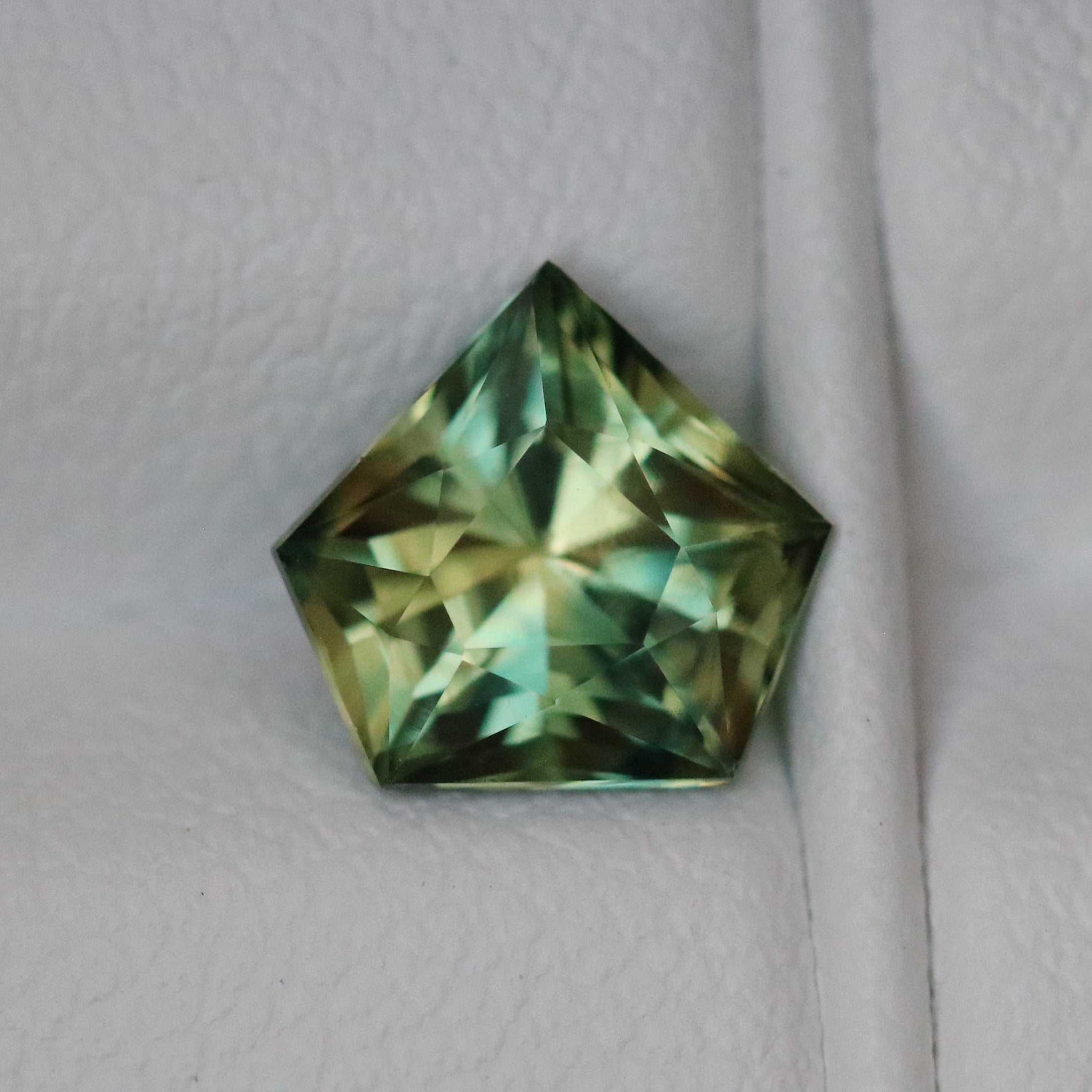 Australian Parti Sapphire 1.60 CT