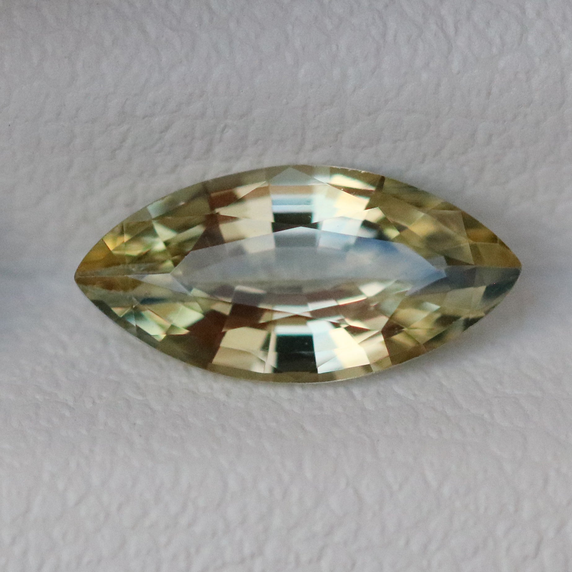 Bi Color Sapphire 1.22 CT