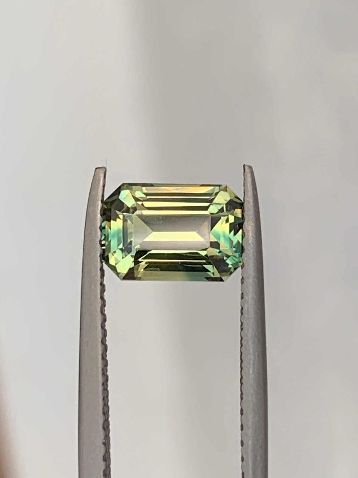 Natural Parti Sapphire 2.03 CT