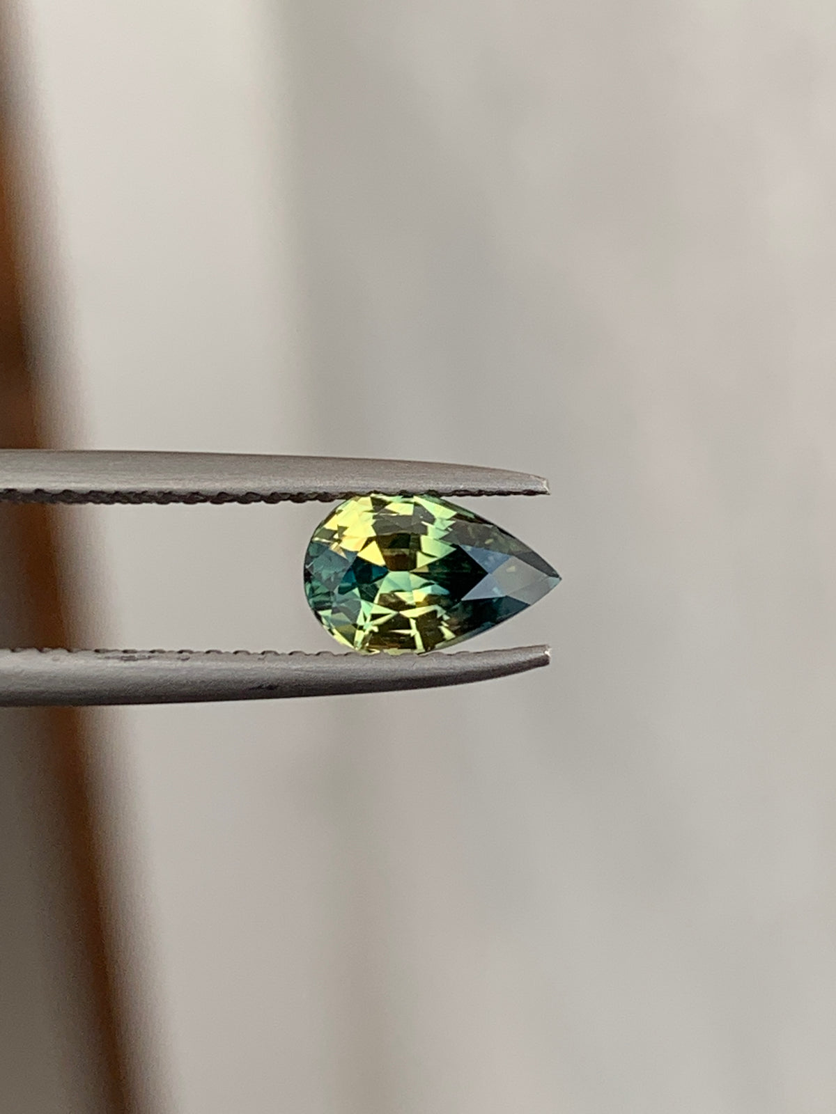 Bi Color Pear Sapphire 1.10 CT