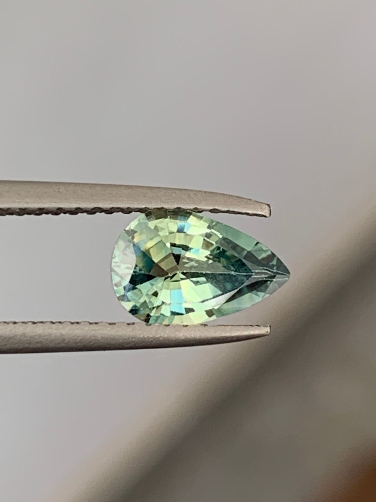 Parti Sapphire 1.12 carats