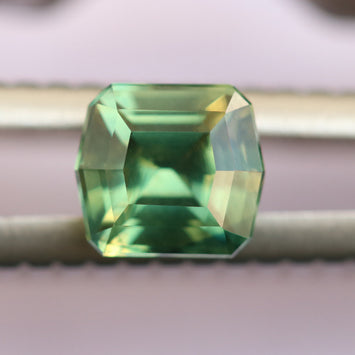 Australian Parti Sapphire 1.26 carats - STRAGEMS & JEWELS