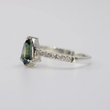 Teal Sapphire Ring, Shield Cut Silver Ring - STRAGEMS & JEWELS