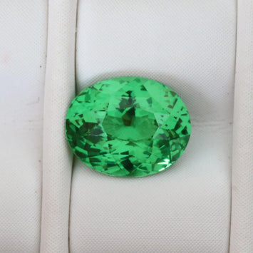 Natural Tsavorite 2.62 CT - STRAGEMS & JEWELS