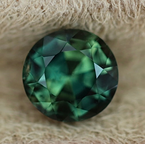 Australian Parti Sapphire 2.03 CT - 6.7MM