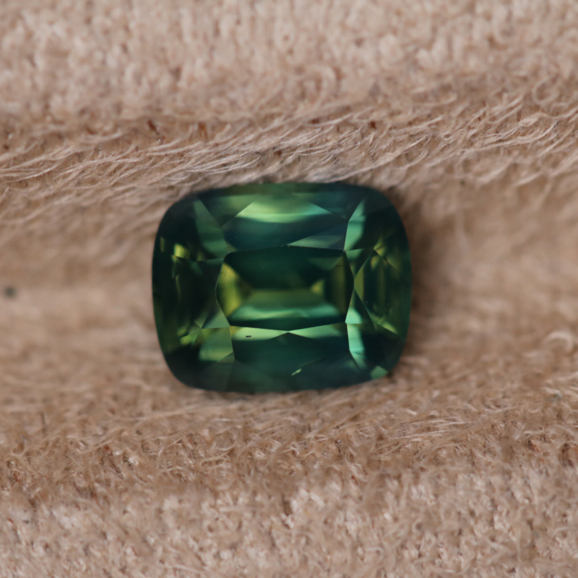Australian Parti Sapphire 1.83 CT