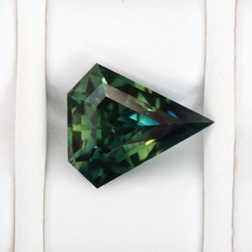 Teal Sapphire 1.48 CT - STRAGEMS & JEWELS