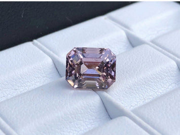 Purplish Pink Spinel 3.13 Carats - STRAGEMS & JEWELS
